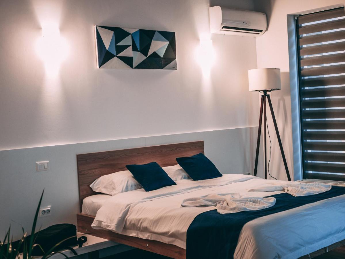 Puzzle Apartaments&Studios Craiova Eksteriør billede