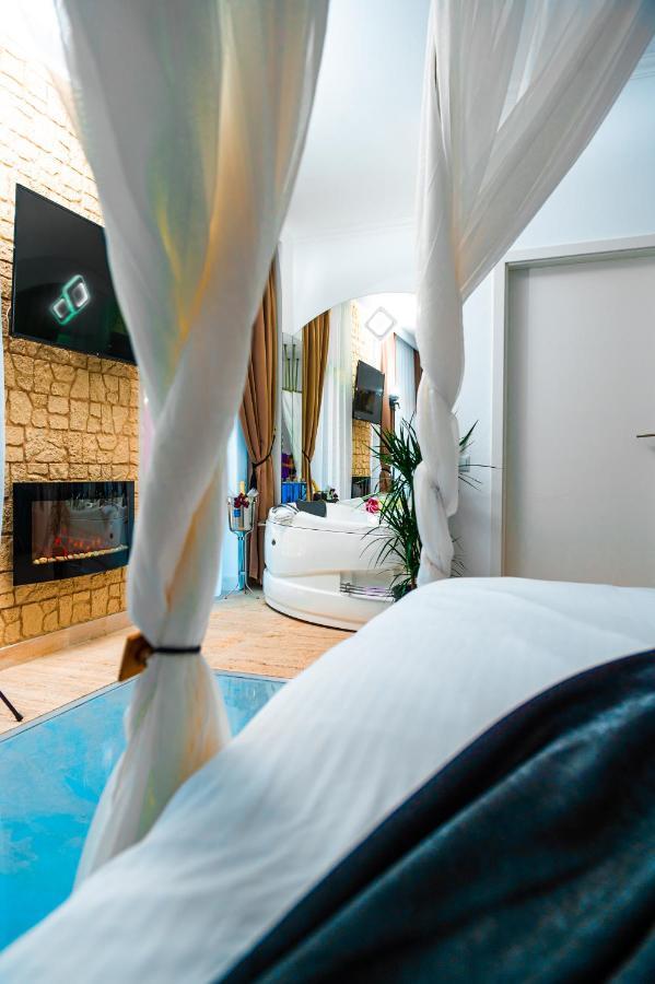 Puzzle Apartaments&Studios Craiova Eksteriør billede